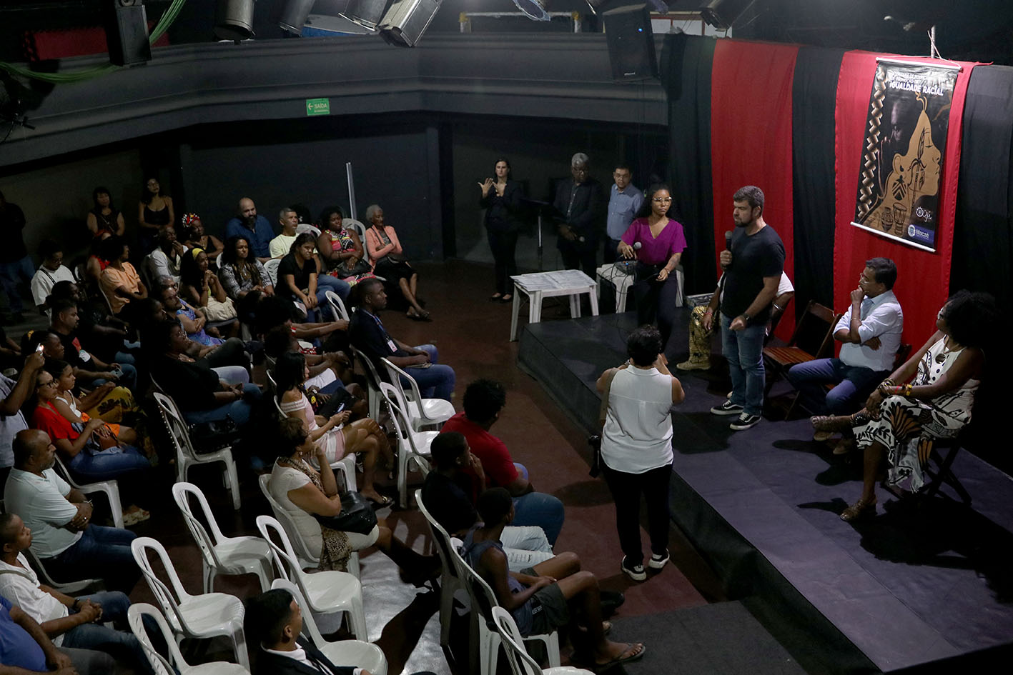 Prefeito anuncia busto de Carucango para homenagear igualdade racial
