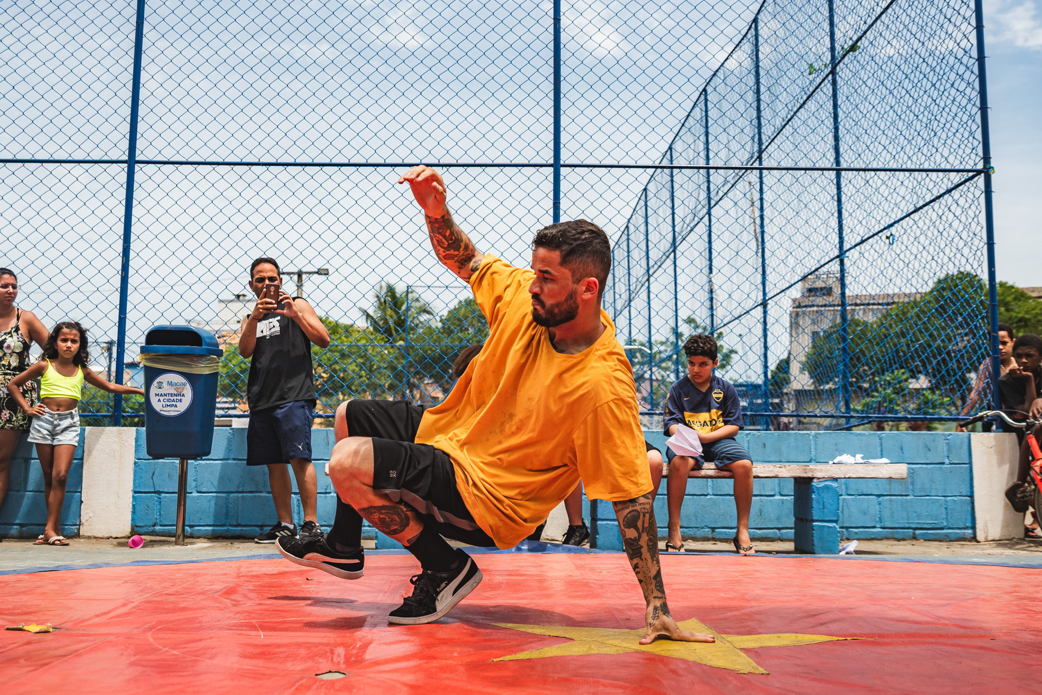 Artes Integradas em Curso na Praça do Polivalente