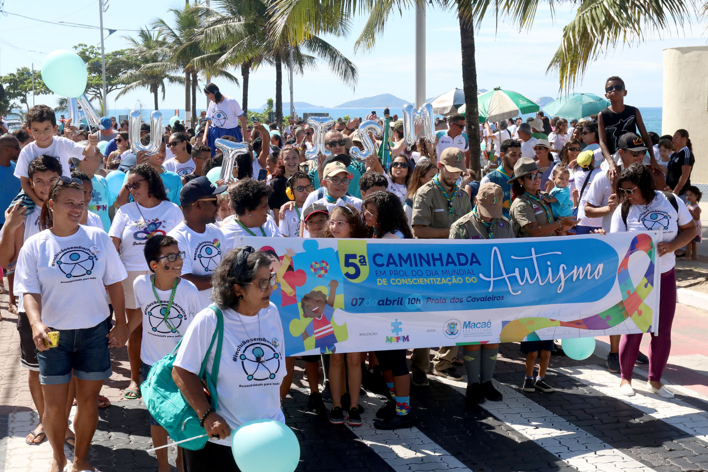 5ª Caminhada pelo Autismo é realizada na Praia dos Cavaleiros