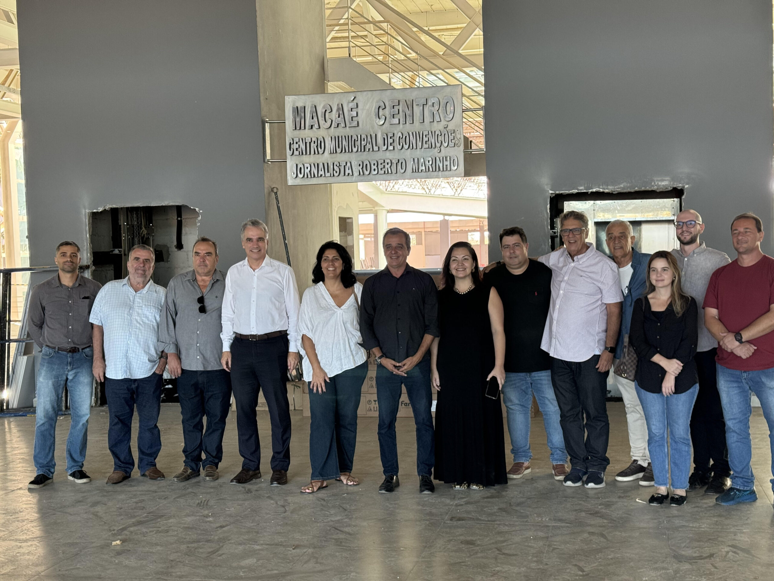 Visita técnica avalia reta final da reforma do Centro de Convenções