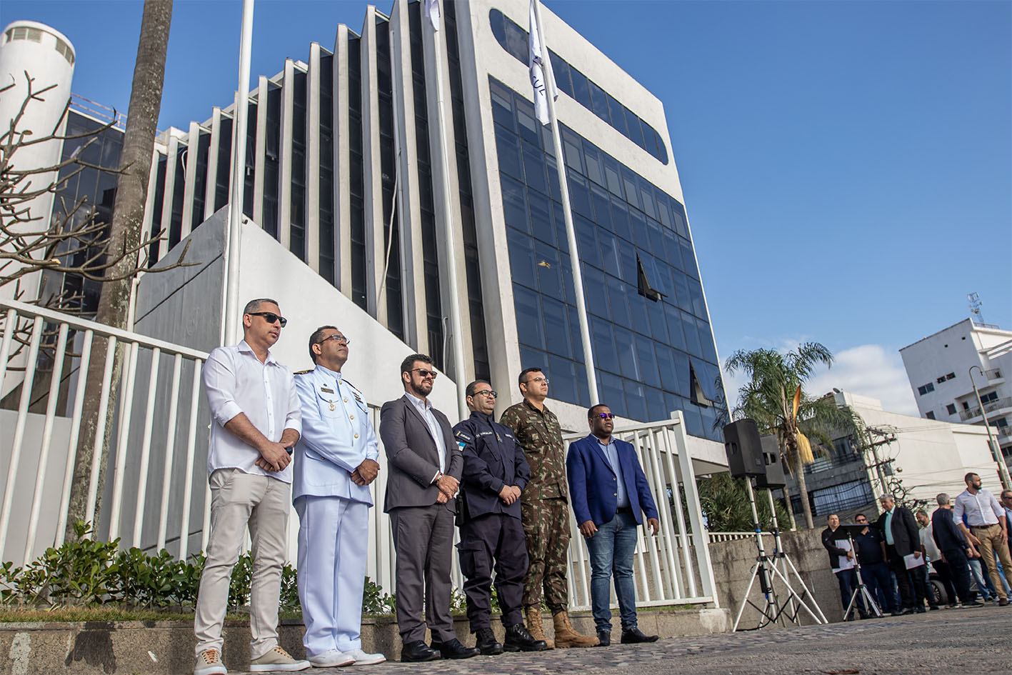 Cerimônia cívica do hasteamento das bandeiras inicia comemorações de 212 anos de Macaé