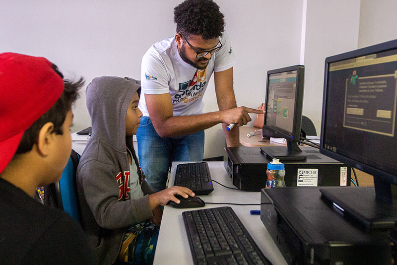 Curso gratuito de programação para crianças e jovens tem inscrições abertas em Macaé