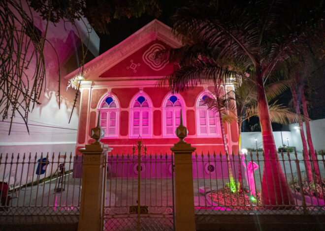 Macaé ganha iluminação rosa em apoio à campanha de prevenção ao câncer de mama 💗
