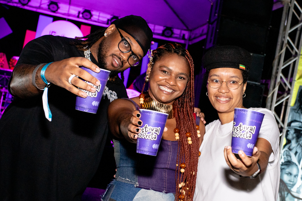 Laís Monteiro articula cultura preta, território e comunicação em uma atuação que conecta Macaé ao cenário nacional